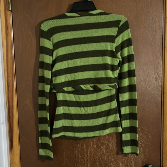 Knit tank with attached cover. Two layers. - Picture 3 of 3